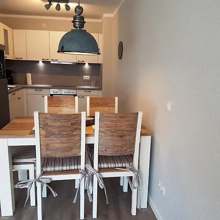 Bernstein Mare Rose 7 Büsum